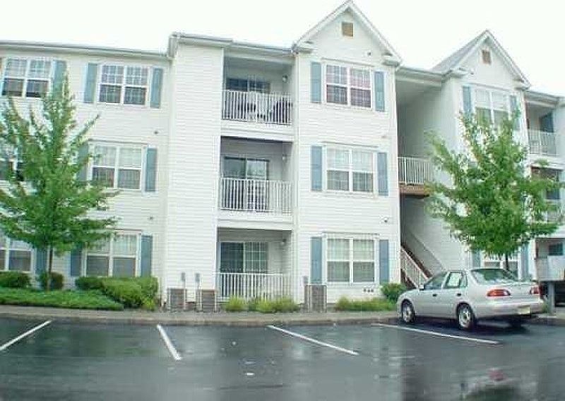 1st image of 1732 Waterford Dr