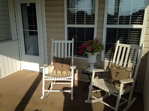 Screen porch