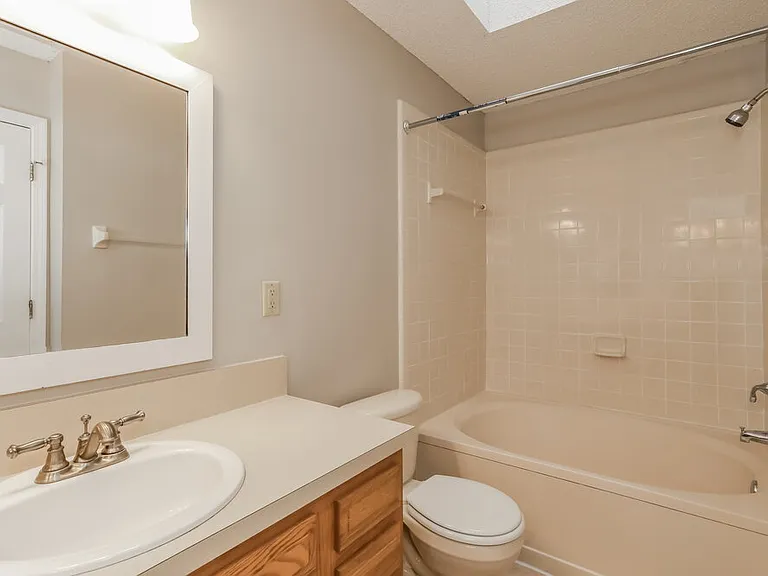 3402 Westfield Dr — Photo 9