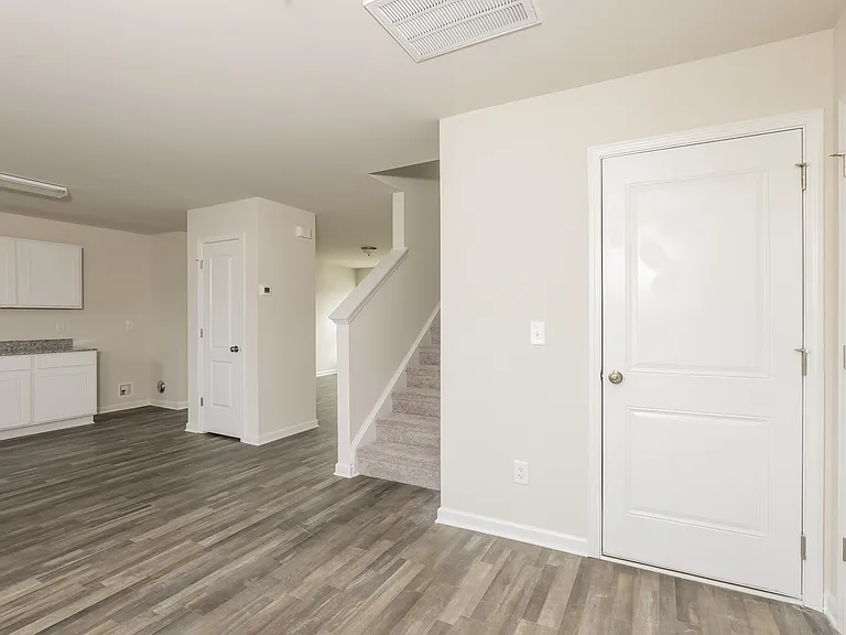 1265 Zoysia Dr — Photo 5