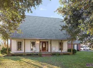 15009 S Oakleigh Ln, Prairieville, LA 70769