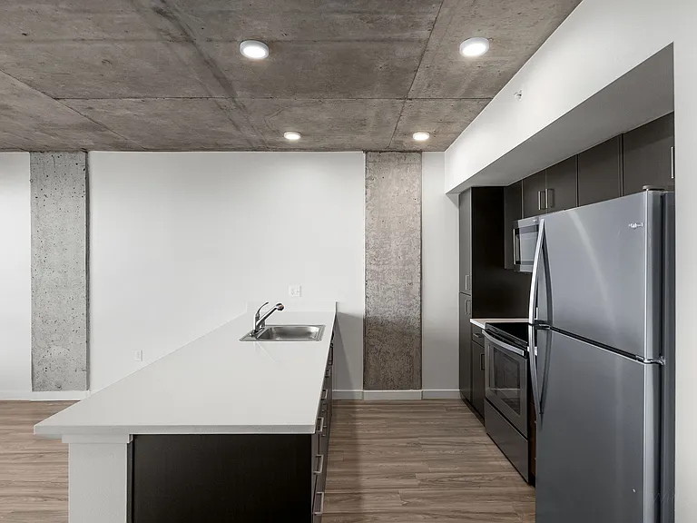Stadium Apartments — Photo 67