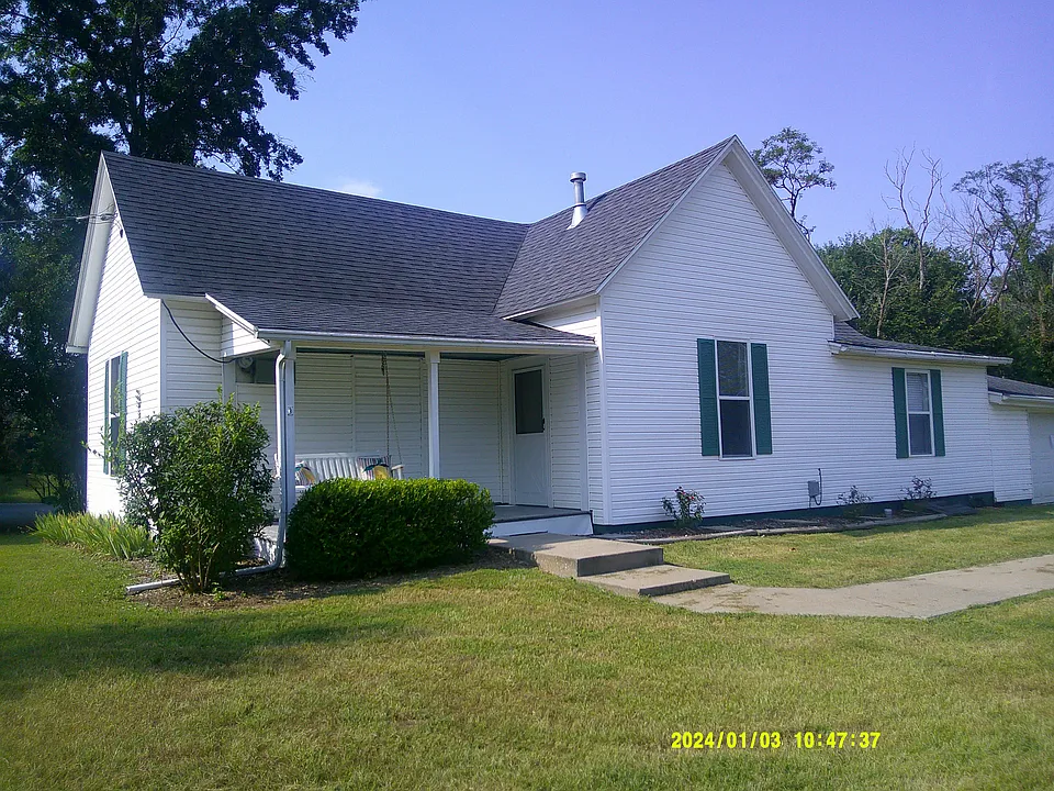 1611 N Dozier Station Rd