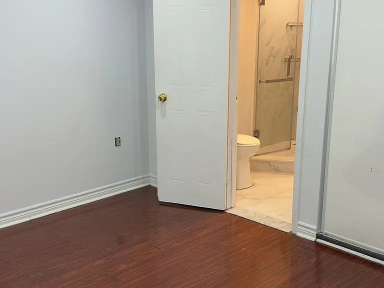 37 Rotherglen Rd N #BASEMENT — Photo 7