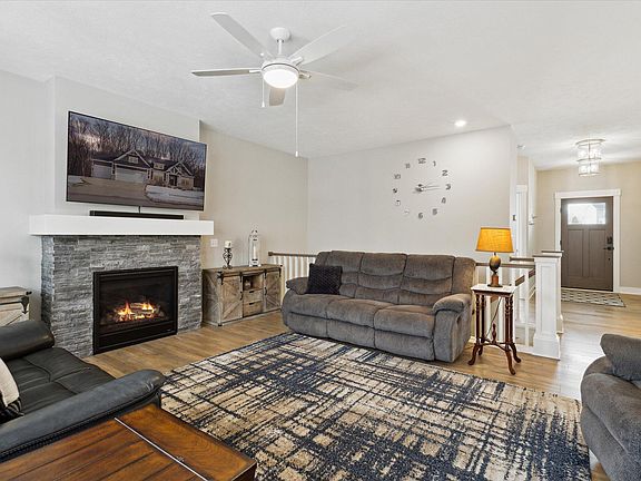 4th image of 7526 Graymoor Street SE