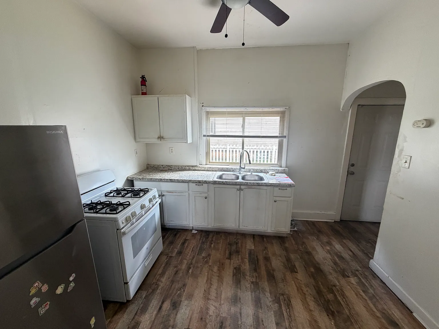 2 bed, 800 sqft, $899 — Photo 3
