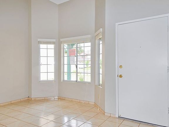 2nd image of 11885 Liverpool Ln