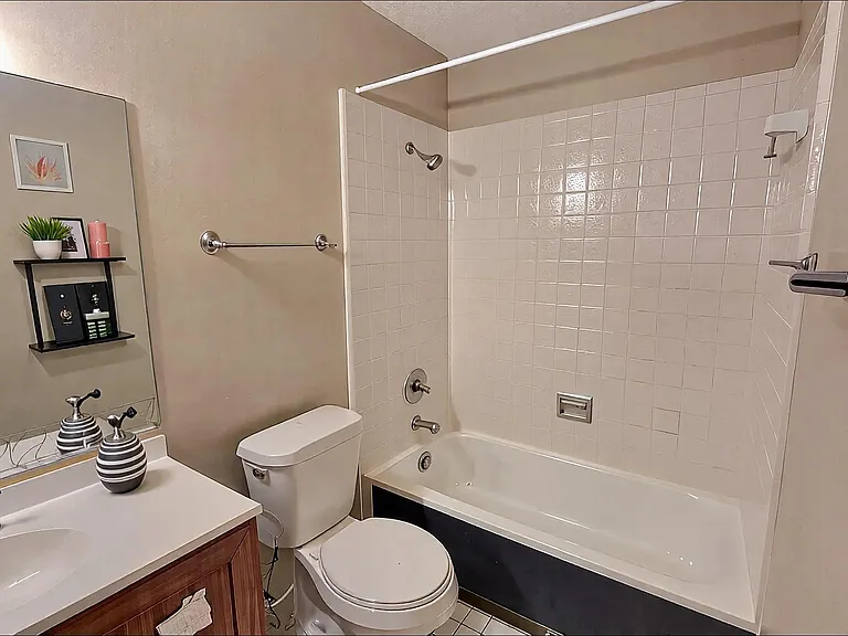 7400 Bellerive Dr #1605 — Photo 8