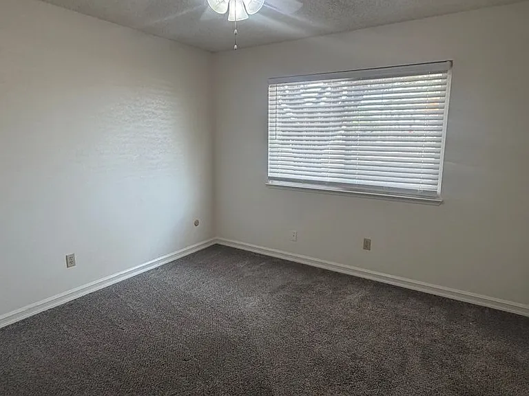 2103 Beechwood Ct — Photo 18