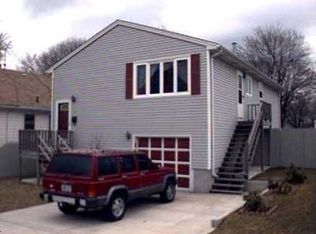 54 Vivian Ave, Pawtucket, RI 02860