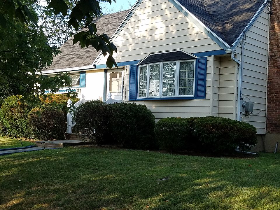 2nd image of 2959 Grand Blvd