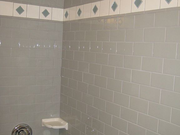 tiled bath tub area