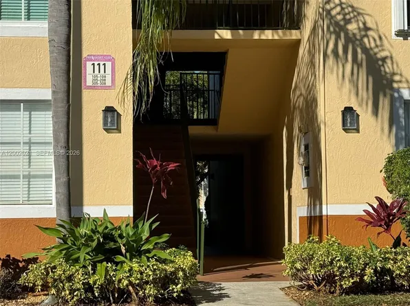 111 Yacht Club Way APT 107, Hypoluxo, FL 33462