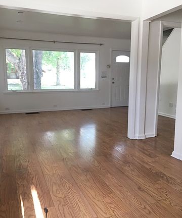 4th image of 8949 S Austin Ave