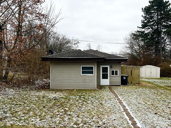 2nd image of 807 Elmer Ave