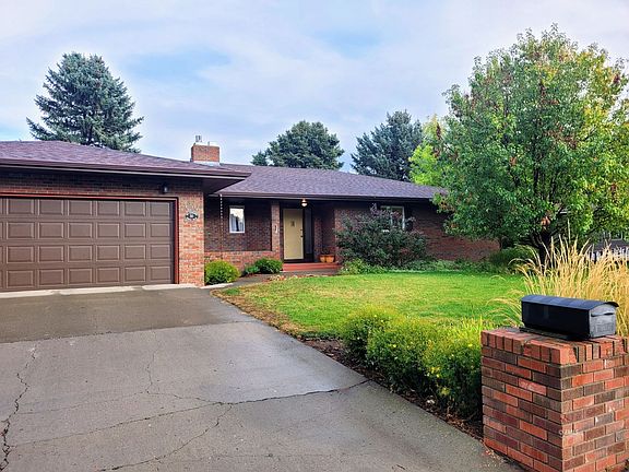 2nd image of 30 Spruce Dr
