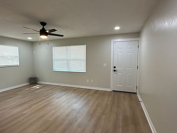 5th image of 5109 9th St #5109