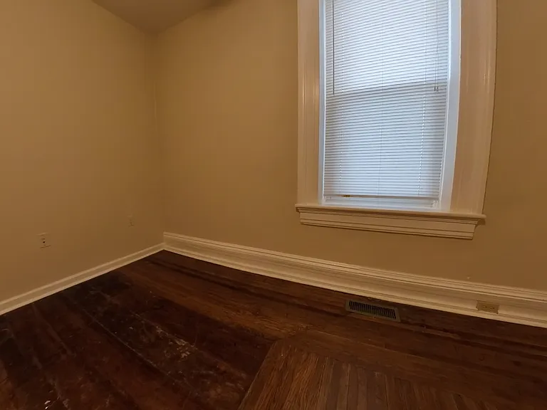 564 Broadway #1 — Photo 4