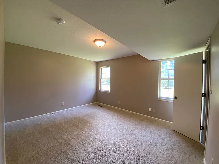 815 Mission Ave — Photo 6