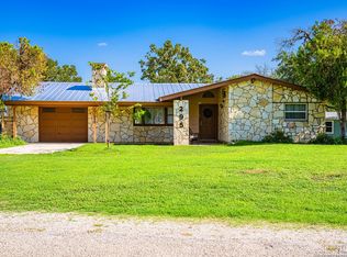 295 Lazy Oak Dr, Bandera, TX 78003