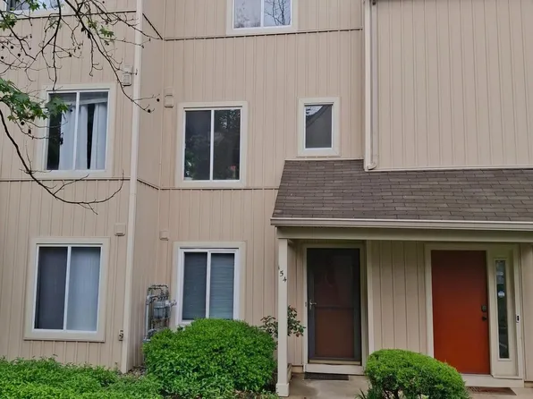 154 W Woodlake Dr, Marlton, NJ 08053