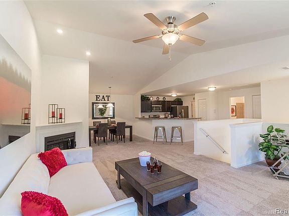 4th image of 51870 E Pointe Ln #65