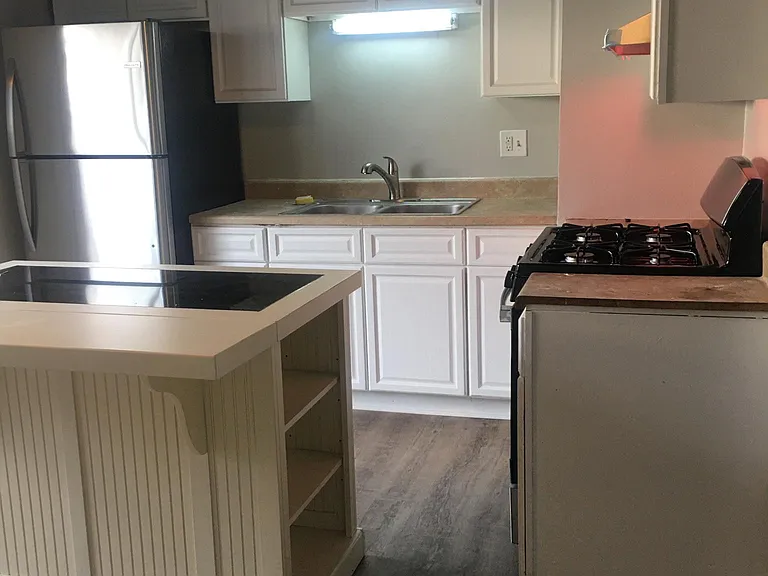 859 Moon Rd #PET FRIENDLY — Photo 1