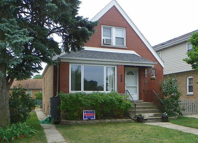 1st image of 3437 W 97th St