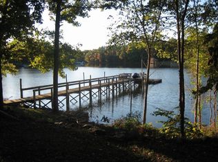 2135 Peninsula Dr #B, Lake Wylie, SC 29710