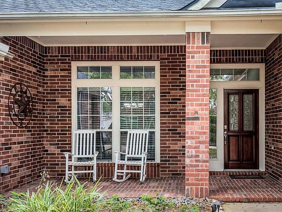 4th image of 8102 Highland Forest Dr