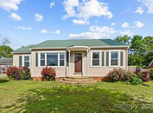 531 Lower Creek Dr NE, Lenoir, NC 28645