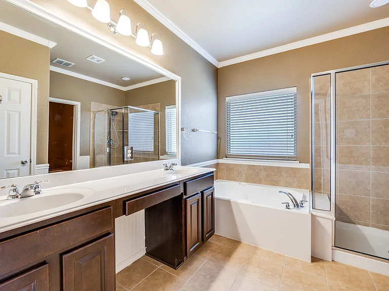 1425 Villa Paloma Blvd — Photo 6