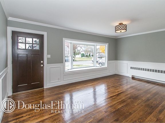 3rd image of 3479 Clifton Blvd