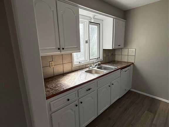 4th image of 36 Mellor Ln