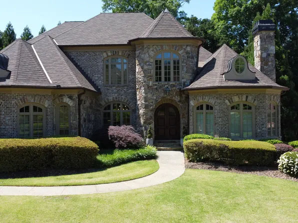 841 Camden Park Ct NE, Atlanta, GA 30342