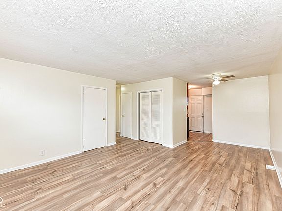 5th image of 3140 Asbury St