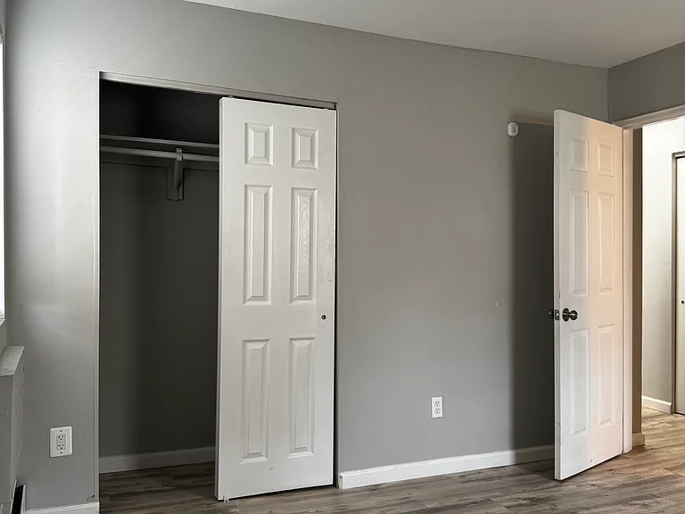317 E Grand Ave #2 — Photo 12