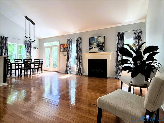 4th image of 7434 S Franklins Way
