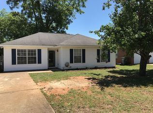 140 Stepping Stone Ln, Albany, GA 31721