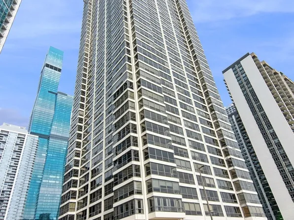 360 E Randolph St APT 1004, Chicago, IL 60601