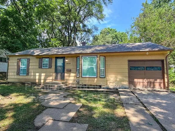 9010 E 75th St, Raytown, MO 64138