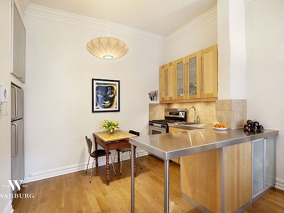 4th image of 250 W 21st St APT 6