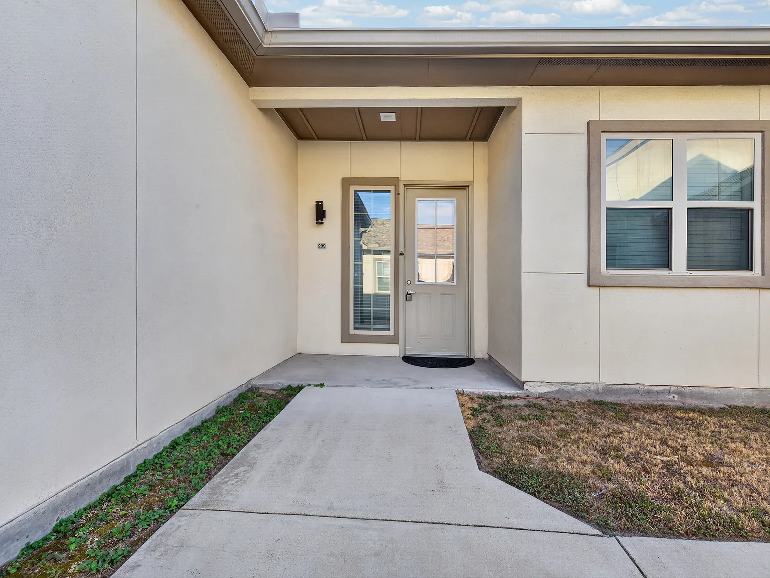 2400 Louis Henna Blvd — Photo 3