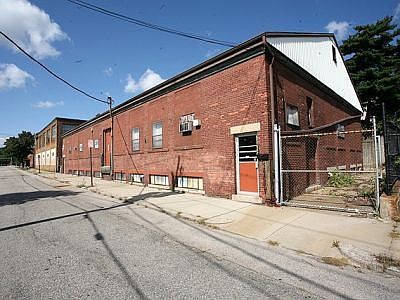 5th image of 219 W Park St