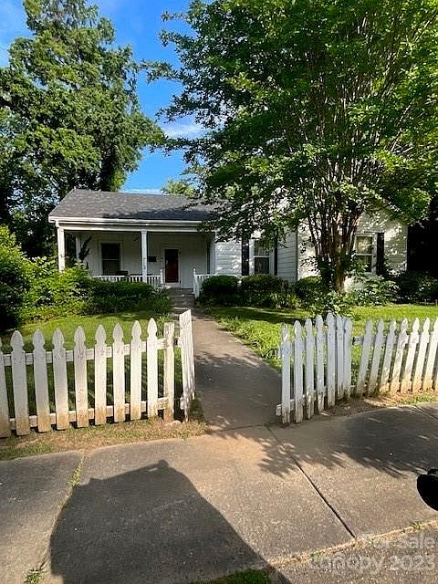 1st image of 713 Neil St