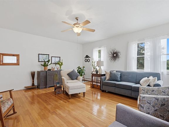 3rd image of 120 N Knisel St