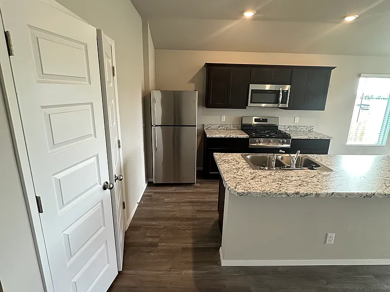 219 N Cattle Dr — Photo 9
