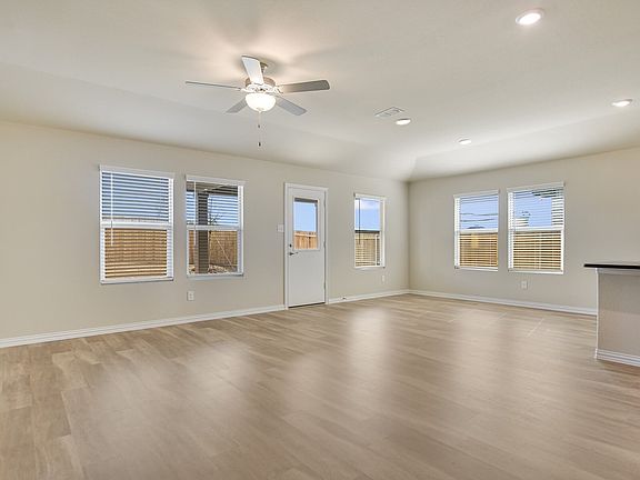 4th image of 2705 Norite Dr