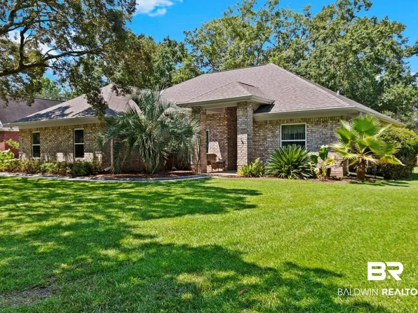 8431 Forest Dr, Foley, AL 36535