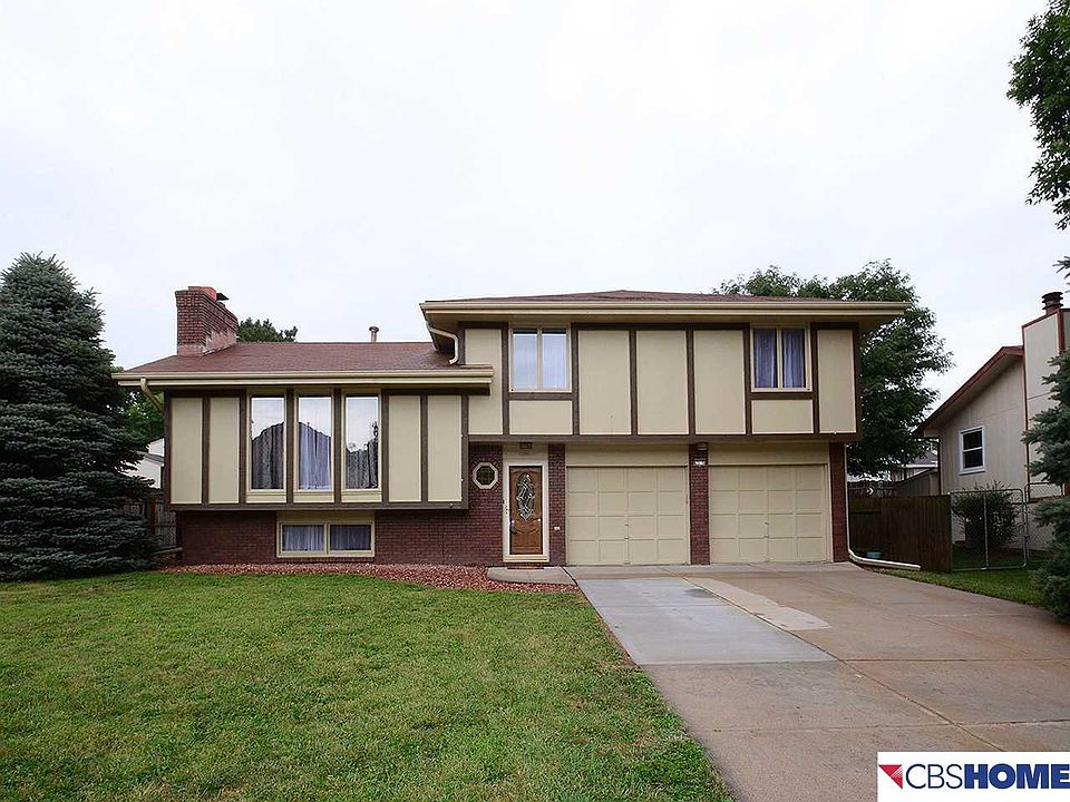 1st image of 2916 Leawood Dr